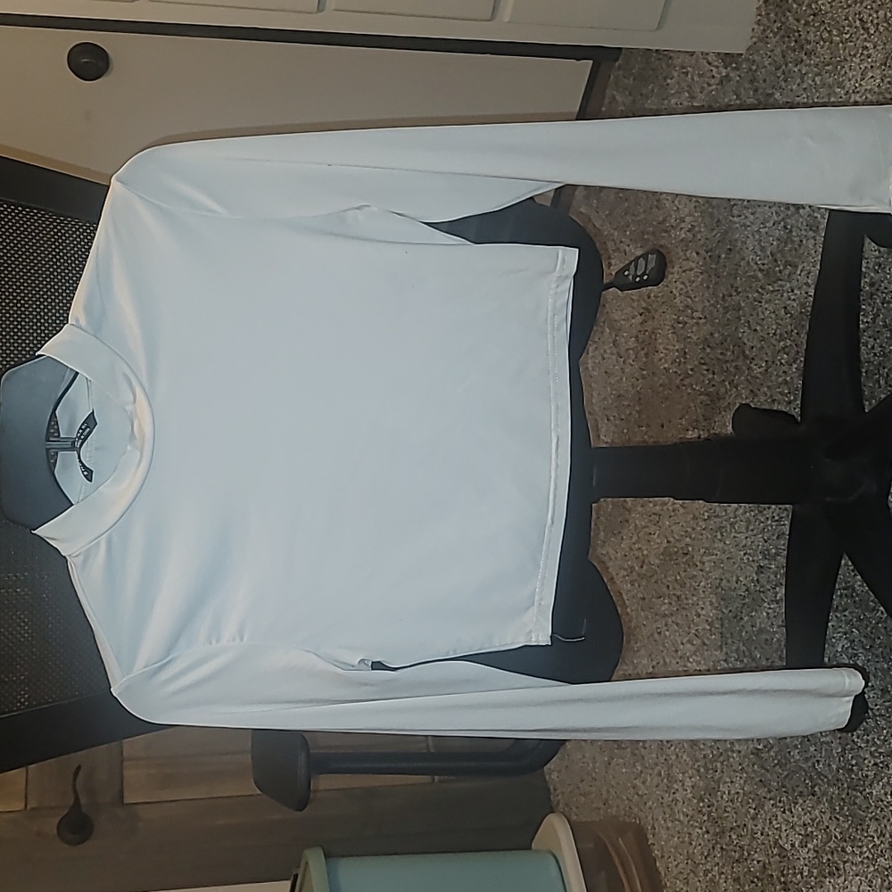 White Long sleeve crop, size Medium
